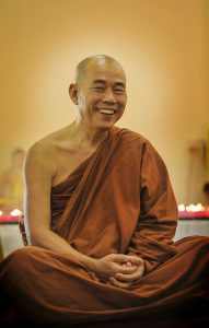 theravada-buddhism-1858692_640