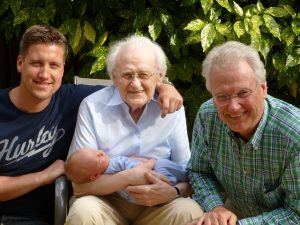 family-1827369_640
