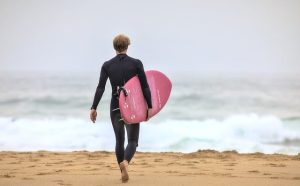 surfing-8068052_640